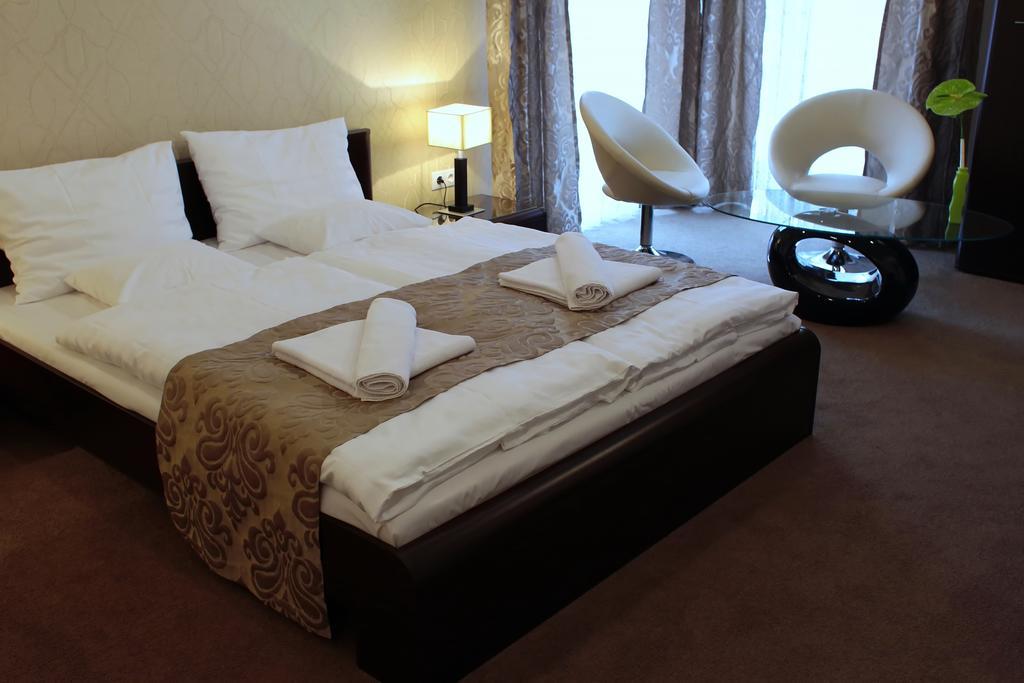 Hotel Brill Orosháza Værelse billede